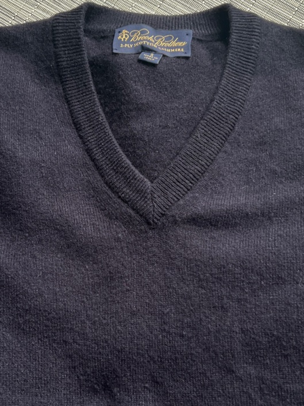 Brooks Brothers Men's V-Neck Cashmere Sweater Dark Navy Small